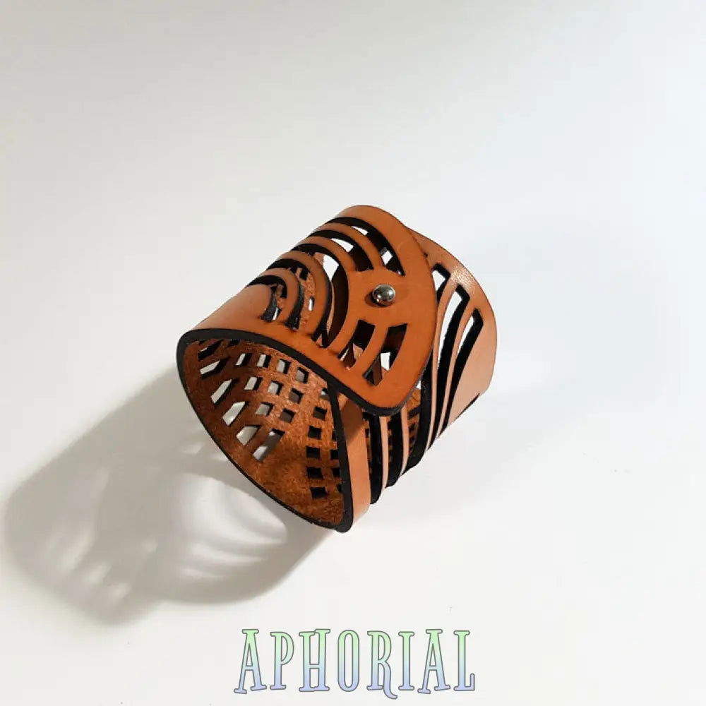 Arc Leather Cuff Bracelet - Aphorial